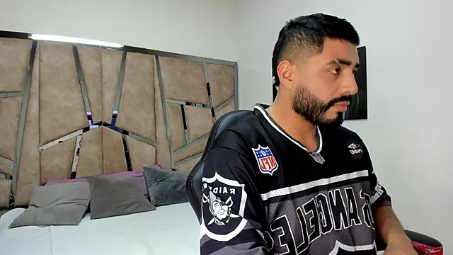 LeandroRusso online show from 02.12.25