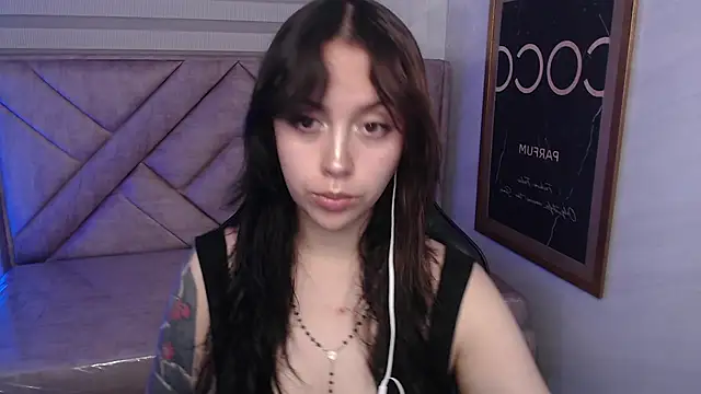 Hela v online show from 05.04.26