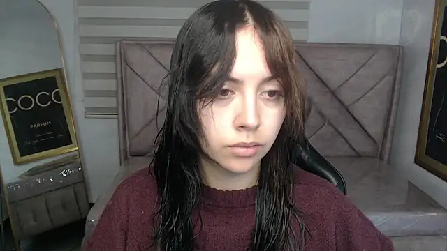 Hela v online show from 05.05.26