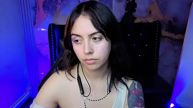 Snapshot of Hela_v chatting on 05.12.26 Hela v online show from 05.12.26