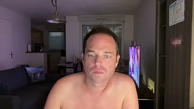 Snapshot of Funnyjul31 chatting on 09.17.25 Funnyjul31 online show from 09.17.25