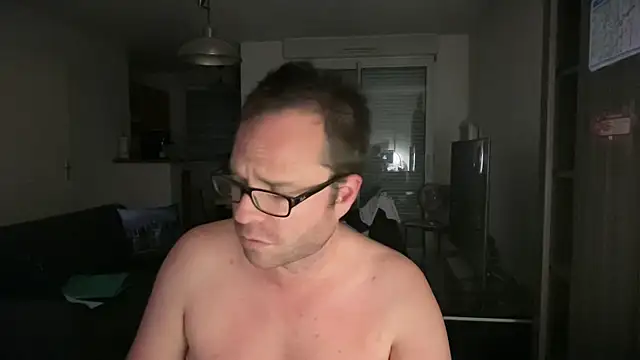 Snapshot of Funnyjul31 chatting on 10.07.25 Funnyjul31 online show from 10.07.25