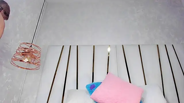 violet gray  online show from 03.06.25