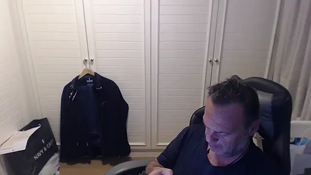 Snapshot of Dimitrios30 chatting on 03.10.26 Dimitrios30 online show from 03.10.26