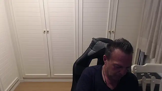 Snapshot of Dimitrios30 chatting on 03.19.26 Dimitrios30 online show from 03.19.26