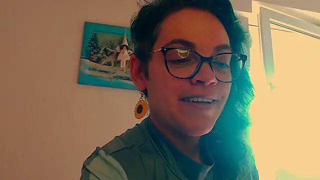 Snapshot of Ju-Hot chatting on 03.22.26 Ju-Hot online show from 03.22.26