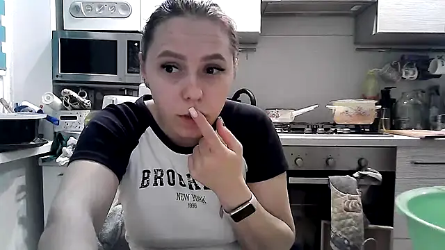 Misssweet s online show from 02.04.25