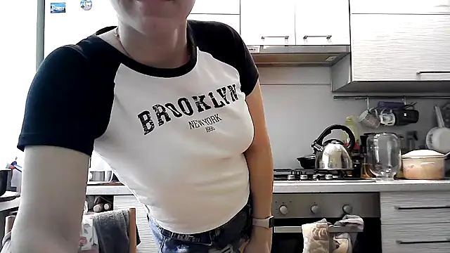 Misssweet s online show from 02.05.25