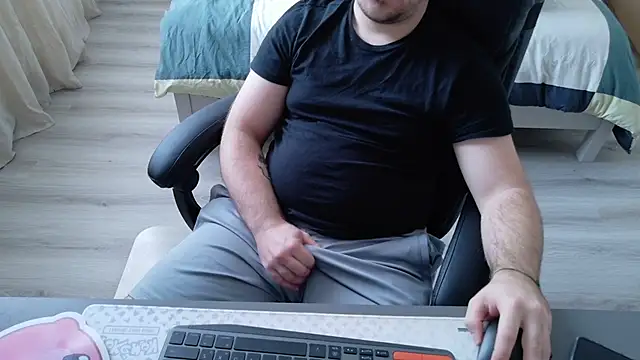 Snapshot of alexx0904 chatting on 10.04.25 alexx0904 online show from 10.04.25