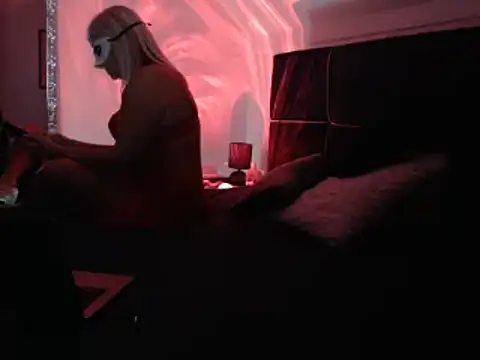 Snapshot of Juliana60 chatting on 02.05.25 Juliana60 online show from 02.05.25