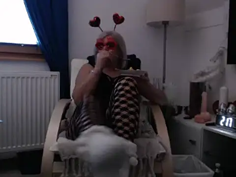 Snapshot of Juliana60 chatting on 02.17.25 Juliana60 online show from 02.17.25