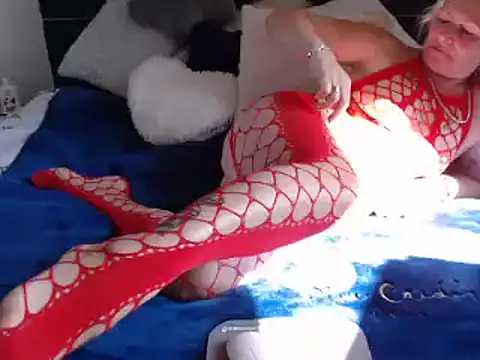 Snapshot of Juliana60 chatting on 03.21.25 Juliana60 online show from 03.21.25