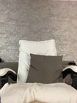 LillySquirtShot online show from 04.19.26