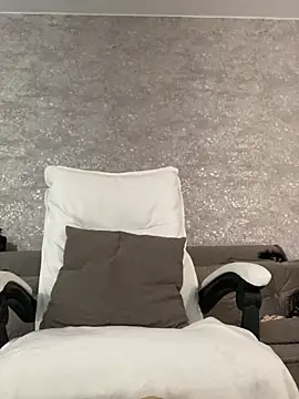 LillySquirtShot online show from 04.20.26