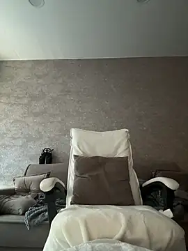 LillySquirtShot online show from 06.07.26