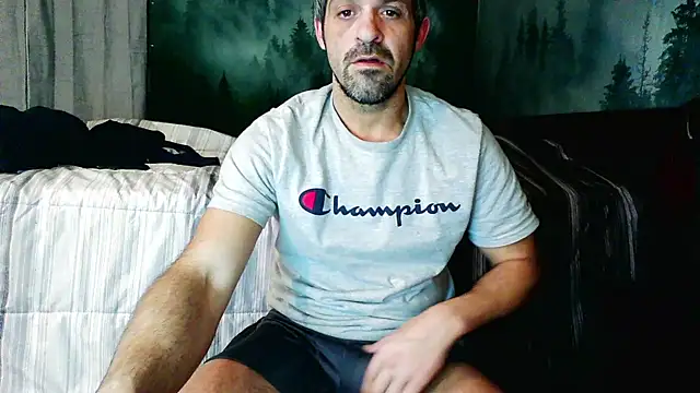 Snapshot of Troyt87 chatting on 01.11.25 Troyt87 online show from 01.11.25