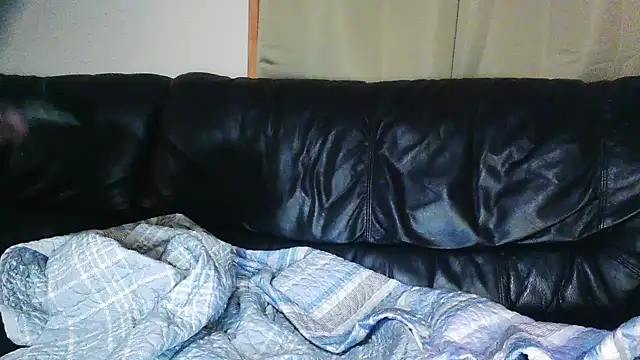 Snapshot of Troyt87 chatting on 03.21.25 Troyt87 online show from 03.21.25