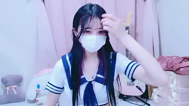 Snapshot of Megu-mimi chatting on 12.14.25 Megu-mimi online show from 12.14.25