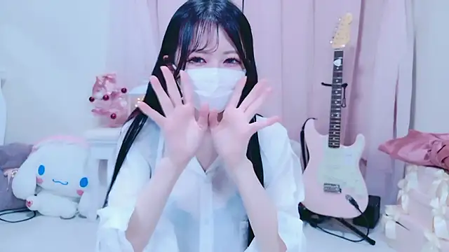 Snapshot of Megu-mimi chatting on 12.20.25 Megu-mimi online show from 12.20.25