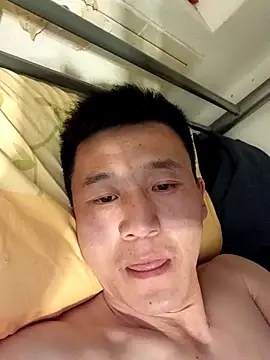 Snapshot of wadmma chatting on 03.18.25 wadmma online show from 03.18.25