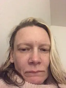 Snapshot of blondey206 chatting on 03.04.25 blondey206 online show from 03.04.25