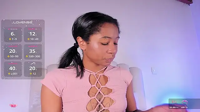 Snapshot of Zaira_Rose_ chatting on 09.14.25 Zaira Rose  online show from 09.14.25