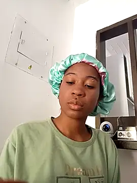 Snapshot of Zaira_Rose_ chatting on 09.22.25 Zaira Rose  online show from 09.22.25