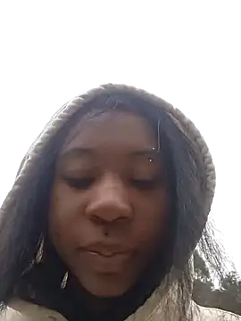 Snapshot of Zaira_Rose_ chatting on 10.13.25 Zaira Rose  online show from 10.13.25