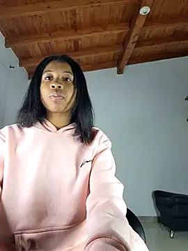 Snapshot of Zaira_Rose_ chatting on 10.25.25 Zaira Rose  online show from 10.25.25