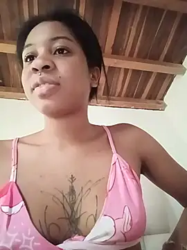 Snapshot of Zaira_Rose_ chatting on 05.13.26 Zaira Rose online show from 05.13.26