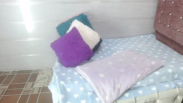 Snapshot of Ariasmithog chatting on 09.13.25 Ariasmithog online show from 09.13.25