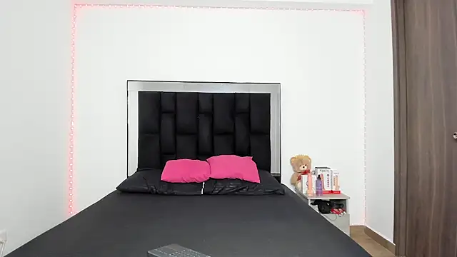 victoriacolin online show from 02.21.25