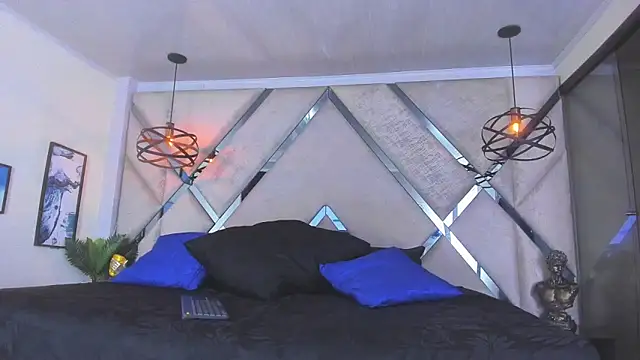 Thomas May4rs online show from 02.19.25