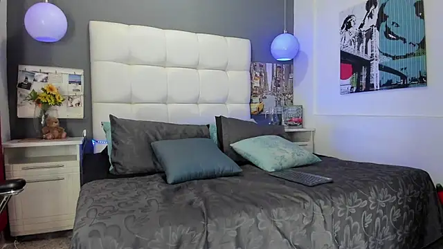 Thomas May4rs online show from 02.27.25