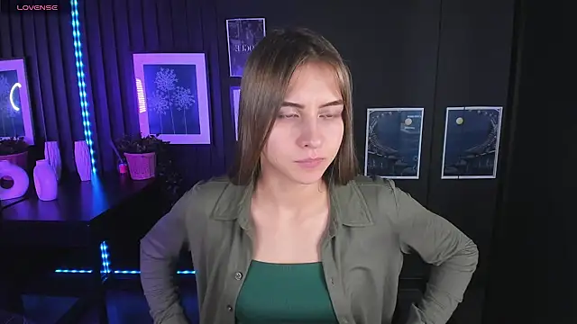 CharmBianca online show from 02.21.25