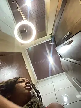 Snapshot of vanessajob5554 chatting on 02.10.25 vanessajob5554 online show from 02.10.25