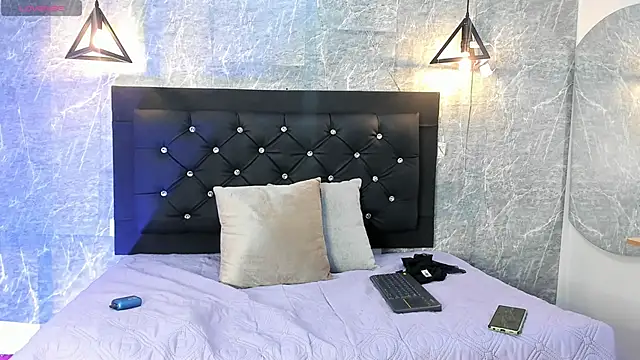 emberhodson online show from 09.18.25