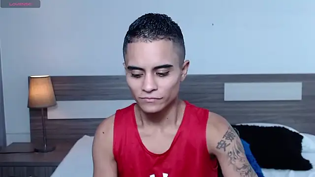 Liiamthompson online show from 11.13.25