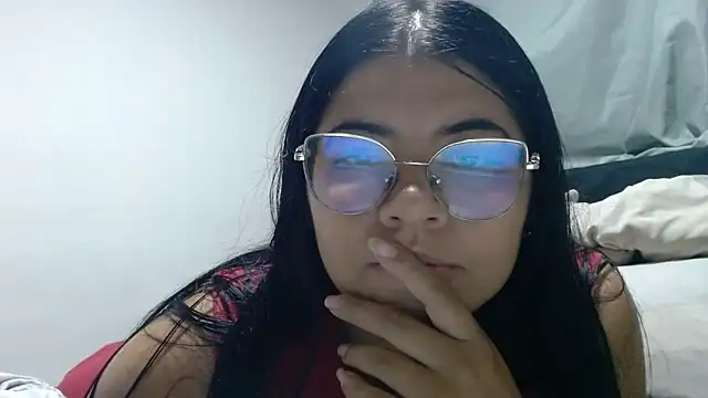 Snapshot of viccky_vick chatting on 04.20.26 viccky vick online show from 04.20.26