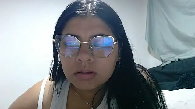 Snapshot of viccky_vick chatting on 04.26.26 viccky vick online show from 04.26.26