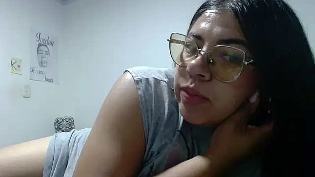 Snapshot of viccky_vick chatting on 06.04.26 viccky vick online show from 06.04.26