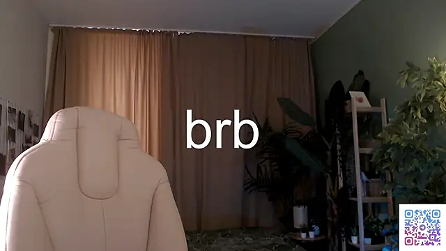 Gretchen Mol online show from 03.22.26