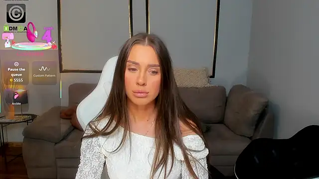 Snapshot of Anya-Ray chatting on 12.02.25 Anya-Ray online show from 12.02.25