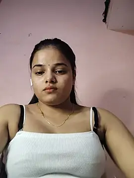 Snapshot of RAYI_123 chatting on 05.17.26 RAYI 123 online show from 05.17.26