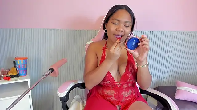 Snapshot of yeikafoxy chatting on 02.17.26 yeikafoxy online show from 02.17.26