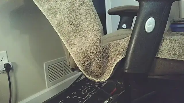 Snapshot of stubbydick3 chatting on 02.28.25 stubbydick3 online show from 02.28.25