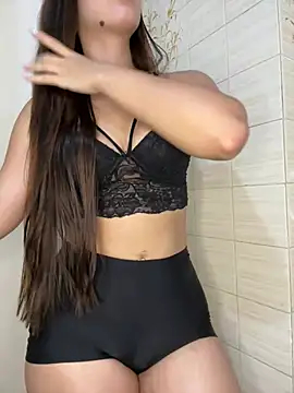 Snapshot of Laryssinhadlc chatting on 02.03.25 Laryssinhadlc online show from 02.03.25