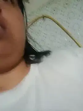 Snapshot of alexandraluv chatting on 10.10.25 alexandraluv online show from 10.10.25