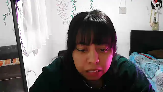 Snapshot of alexandraluv chatting on 10.17.25 alexandraluv online show from 10.17.25