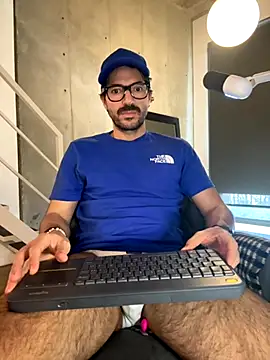 Snapshot of Nikolaj-pristino chatting on 09.21.25 Nikolaj-pristino online show from 09.21.25